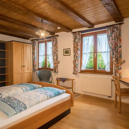 Risthof 4 *
